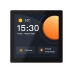 SONOFF NSPanel Pro viedā mājas vadības panelis (ar Zigbee un eWeLink-Remote Bluetooth hub funkcijām), ar dim grey rāmi.