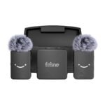 Fifine M9 bezvadu piespraužamo (lavalier) mikrofonu komplekts, melns (2x TX + RX + uzlādes futrālis)